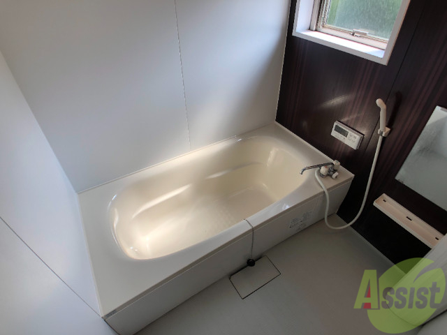 バス・シャワールーム　バスルームは一日の疲れを癒す大切な場所です。