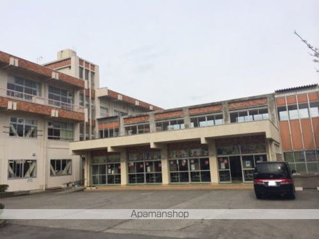 小学校　金津小学校（小学校）まで500m