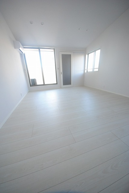 居室・リビング　写真はＮ２号室