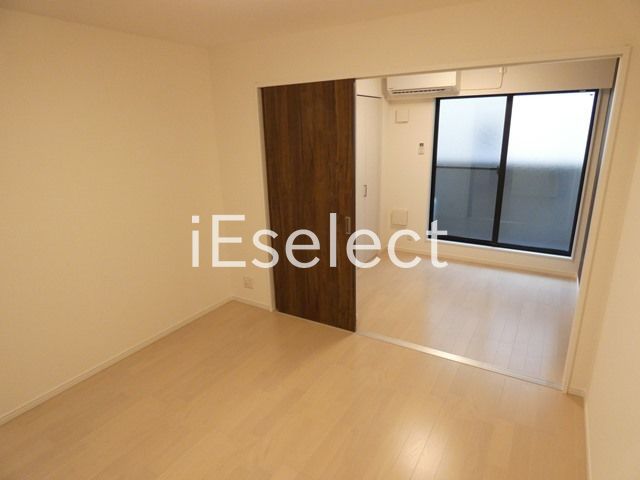 居室・リビング　奥行きのあるお部屋