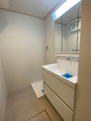 洗面設備　使いやすい洗面所です