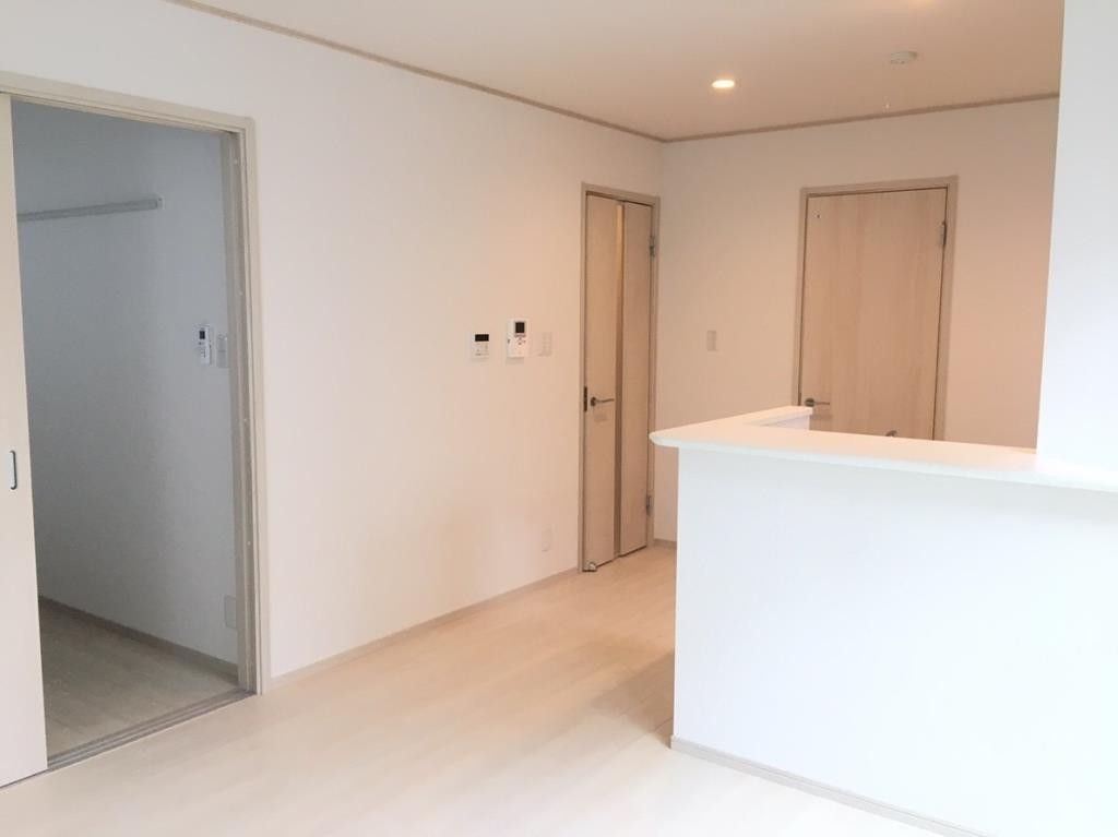 居室・リビング　こちらの居間で趣味の時間をお楽しみください