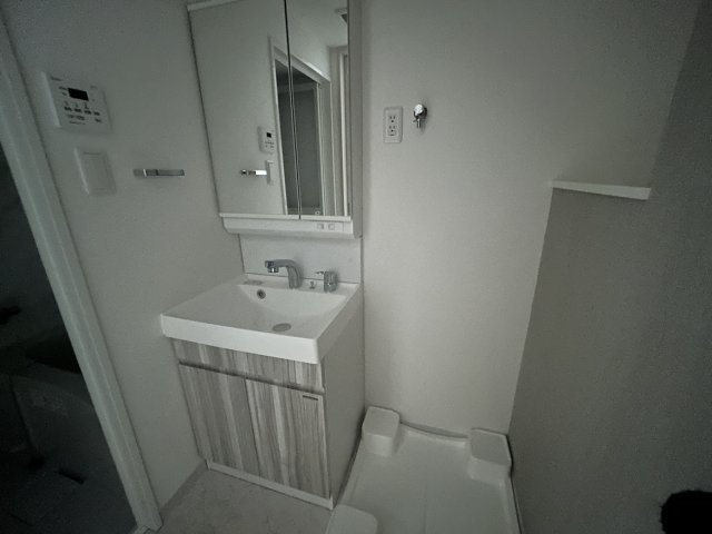 洗面設備　同物件別号室のものです。