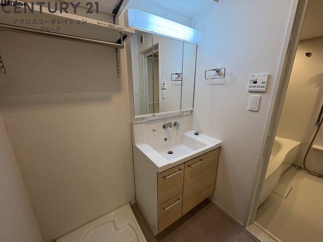 洗面設備　広い洗面所で使い勝手◎