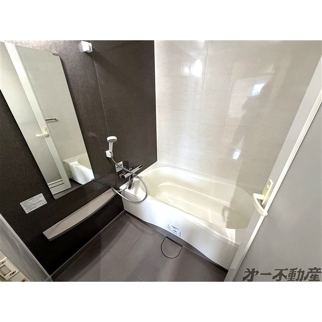 バス・シャワールーム　バスルーム