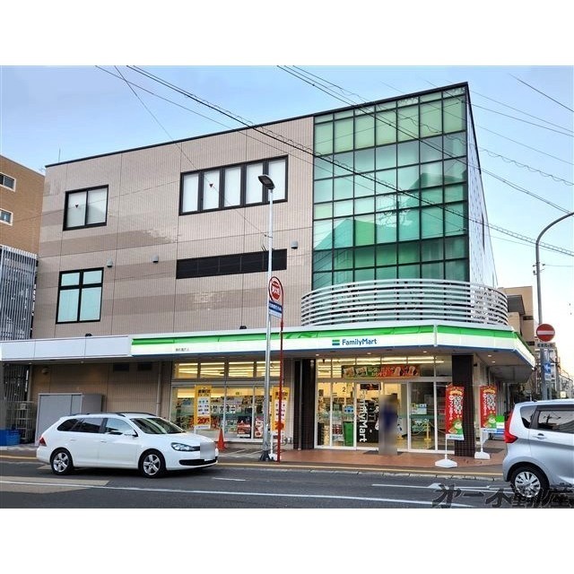 コンビニ　ファミリーマート　静岡鷹匠店（コンビニ）まで150m