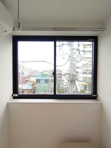 バルコニー　別部屋の参考写真で御座います。