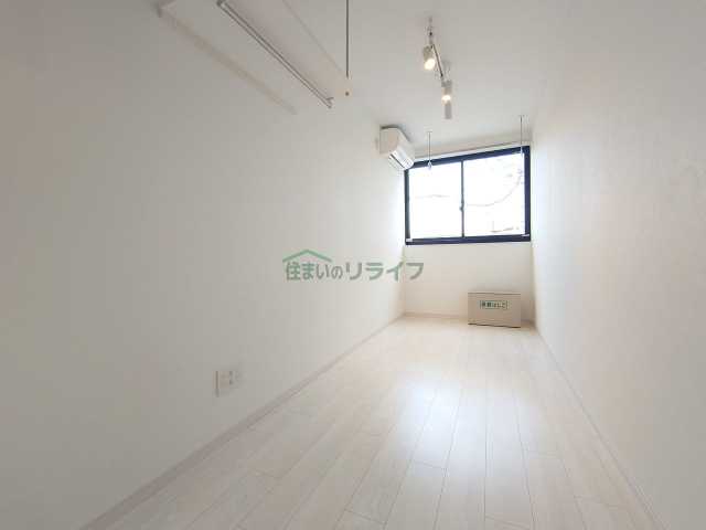 居室・リビング　別部屋の参考写真で御座います。