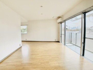 居室・リビング　22.5帖のきれいなLDK。