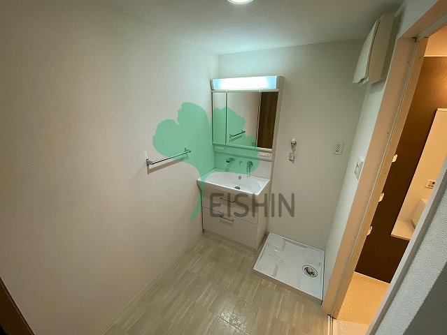 洗面設備　シンプルで使いやすい洗面台です！