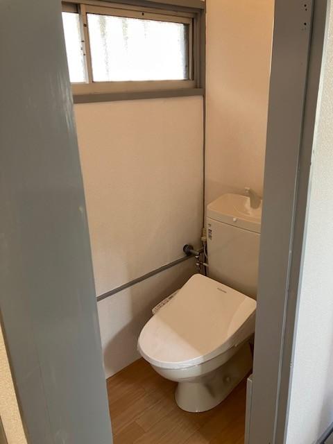 トイレ　新規入れ換え済みトイレ、温水便座