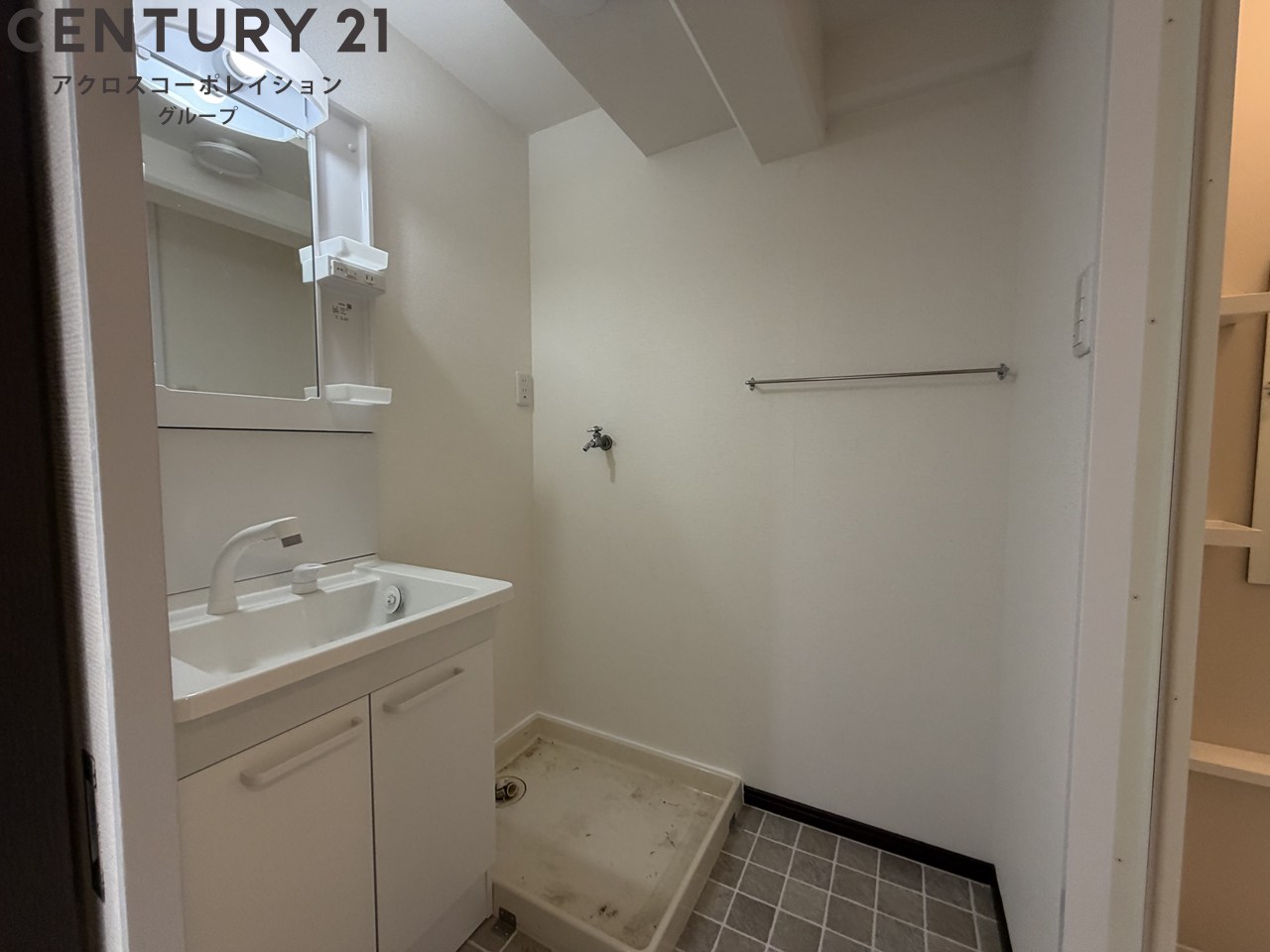 洗面設備　洗髪洗面化粧台付き♪