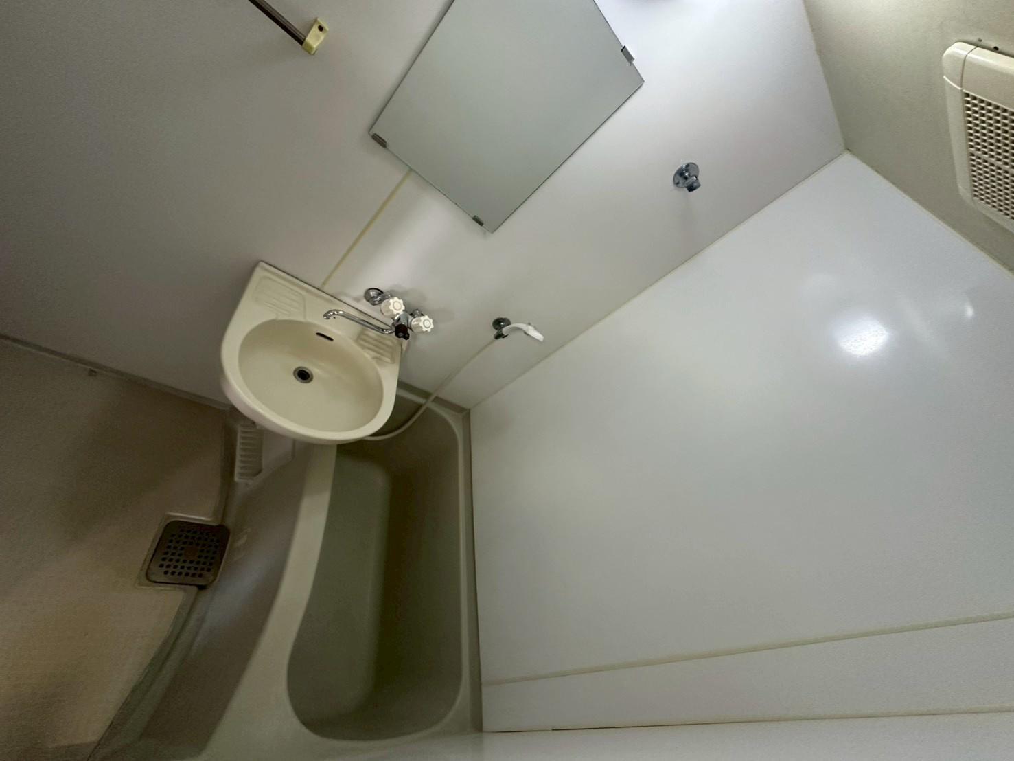 バス・シャワールーム　バス