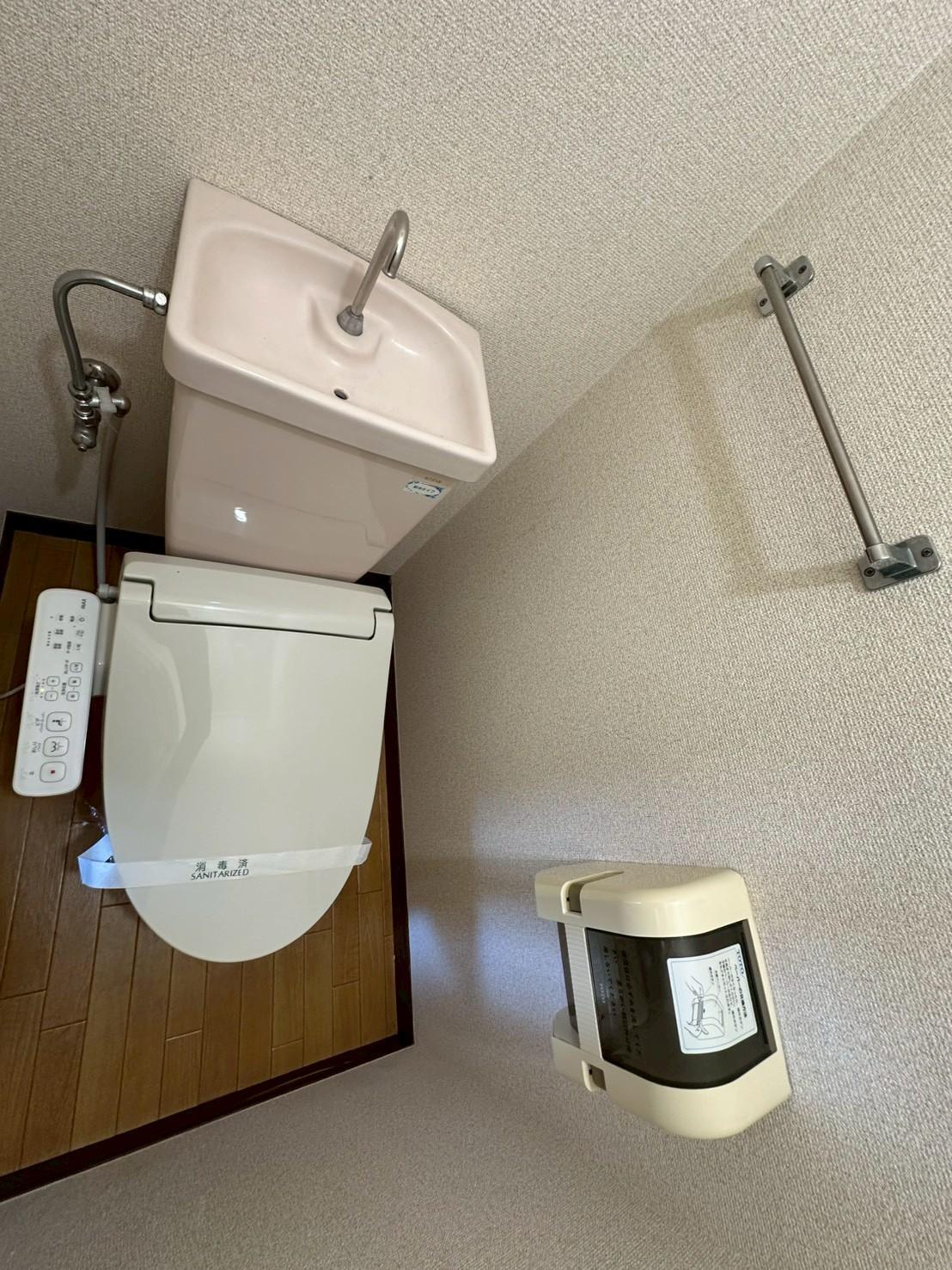 トイレ　トイレ