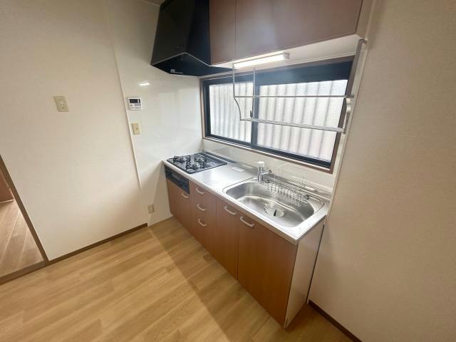 キッチン　他号室の写真になります。