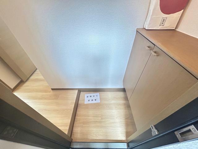 玄関　他号室の写真になります。