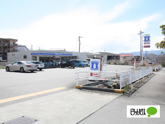 コンビニ　ローソン富士宮粟倉店（コンビニ）まで486m