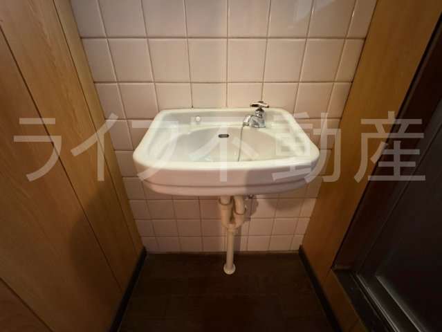 洗面設備　コンパクトで使いやすい洗面所