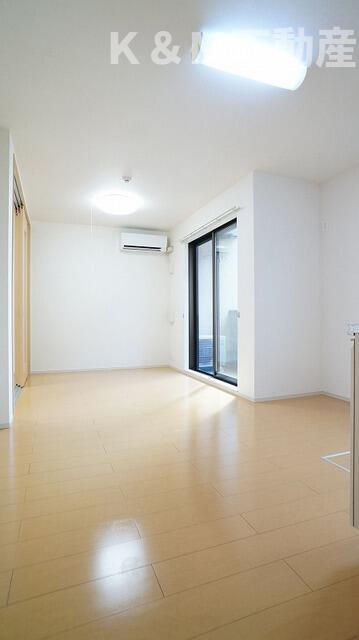 居室・リビング　居間です