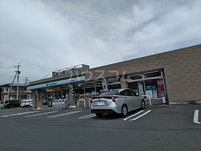 コンビニ　ファミリーマート 富士宮中島町店（コンビニ）まで439m