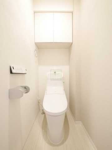 トイレ　UPPER　FIELD　WOOD （別部屋の写真です）