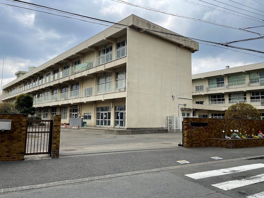 小学校　相模原市立谷口小学校（小学校）まで1060m