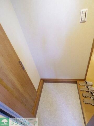 玄関　※同タイプ部屋写真