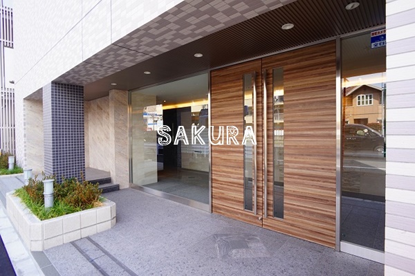 エントランス　管理の行き届いたエントランスです♪