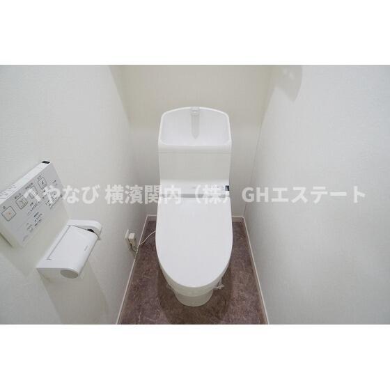 トイレ　温水洗浄便座完備