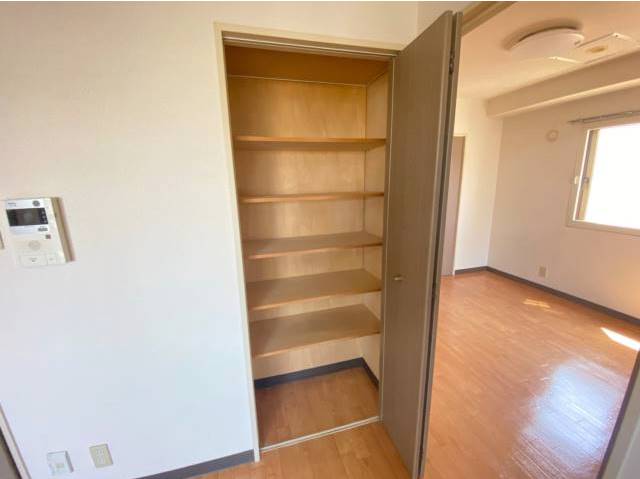 収納　リビング収納