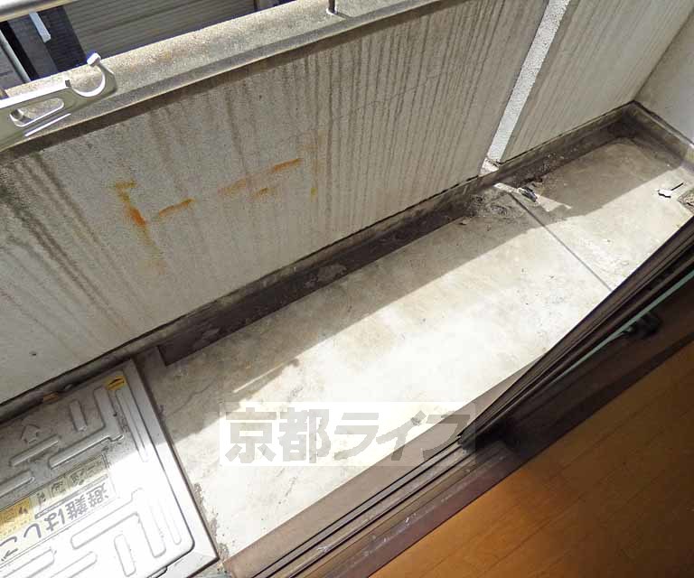 バルコニー　日差しがいいですよ。