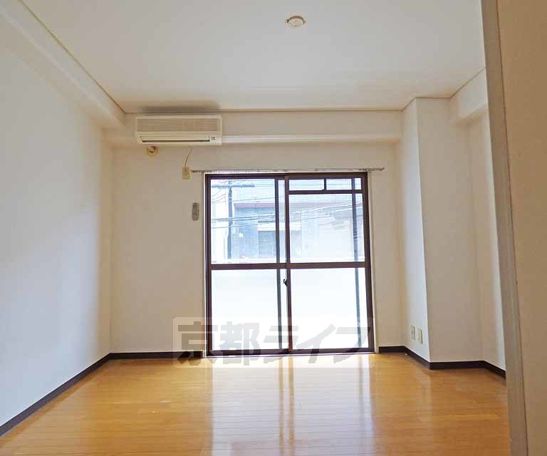 居室・リビング　広々としたリビングです。