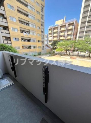 バルコニー　外からの目が気にならないバルコニーで洗濯物が干せます※別号室