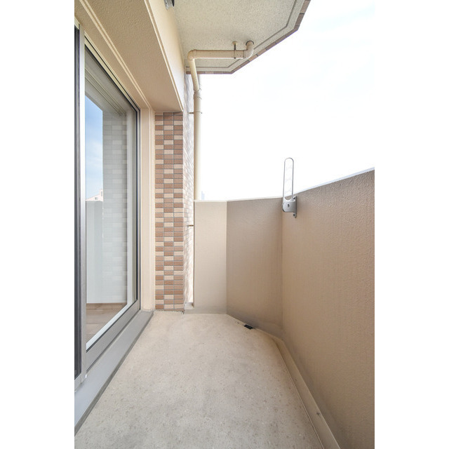 バルコニー　バルコニーからの眺めを楽しみながら食事をしませんか