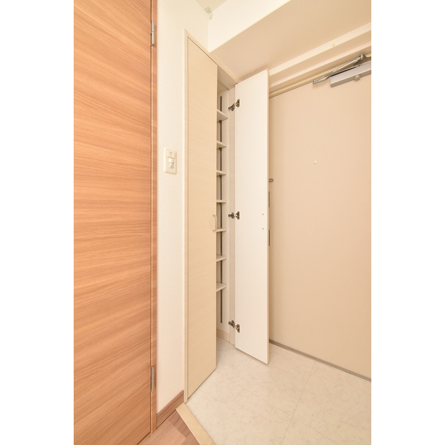 玄関　シューズボックスつき