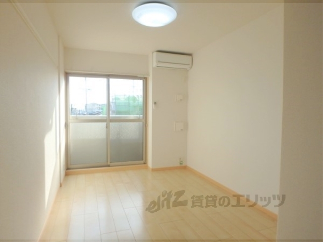 居室・リビング　洋室