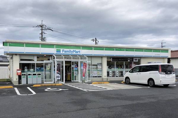 コンビニ　ファミリーマートJAいずも平田店（コンビニ）まで1300m