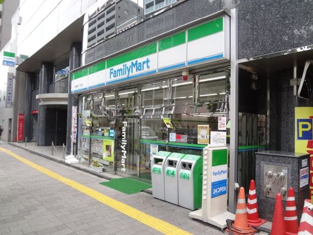 コンビニ　ファミリーマート台東寿二丁目店（コンビニ）まで187m