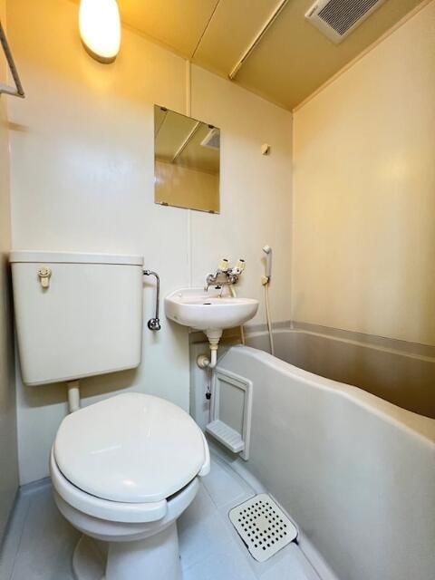 バス・シャワールーム