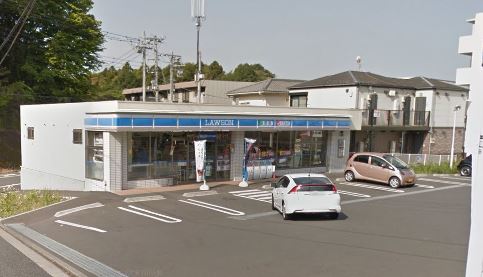 コンビニ　ローソン 明治学院大学南門前店（コンビニ）まで584m