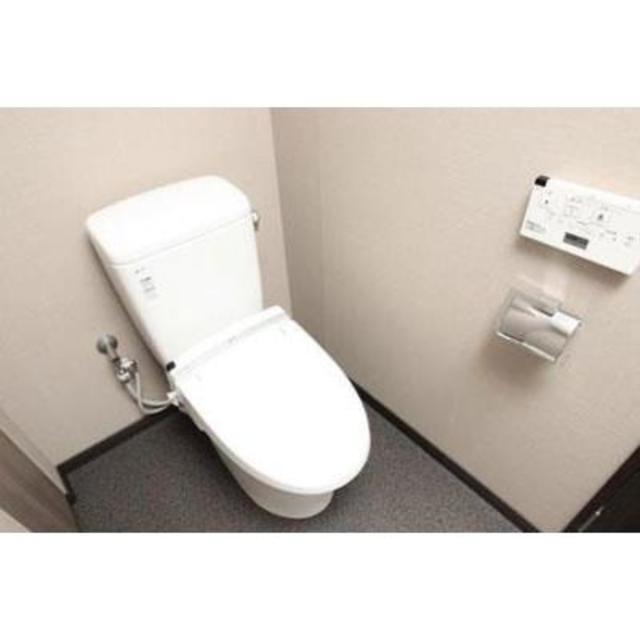 トイレ　※写真は同タイプ住戸です。