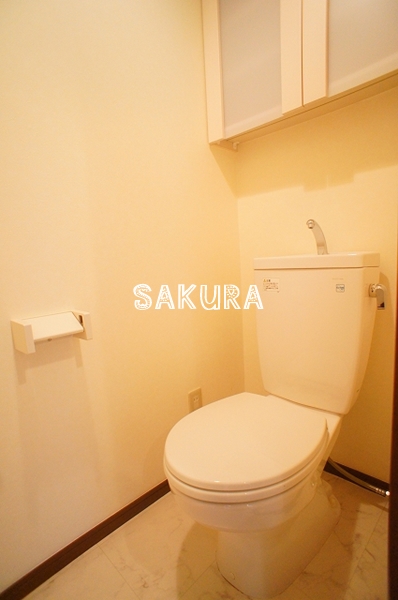 トイレ　清潔感のある水回り♪