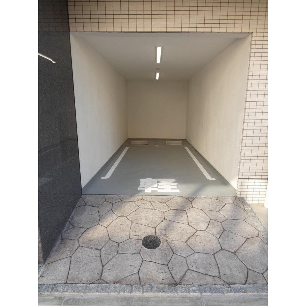 その他　要　別途契約　軽自動車専用区画　22000円/月