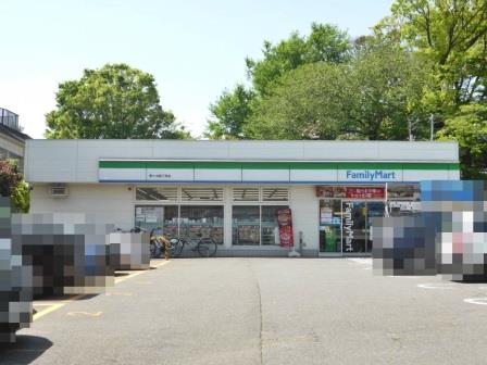 コンビニ　ファミリーマート等々力四丁目店（コンビニ）まで125m