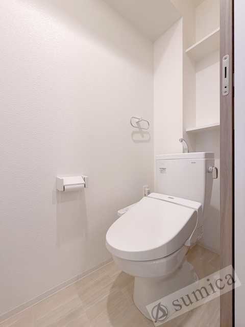 トイレ　温水洗浄便座付き♪♪