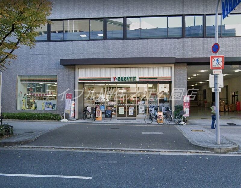 コンビニ　セブンイレブン 大阪湊町１丁目店（コンビニ）まで721m