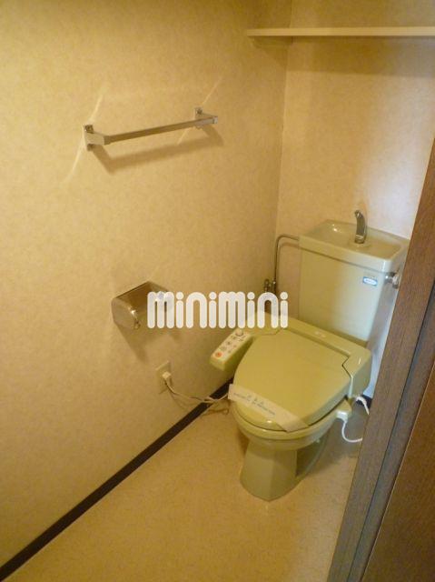 トイレ　ウォシュレット付きのトイレ