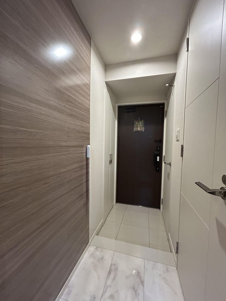 玄関　玄関※家具・調度品等は、賃料に含まれません