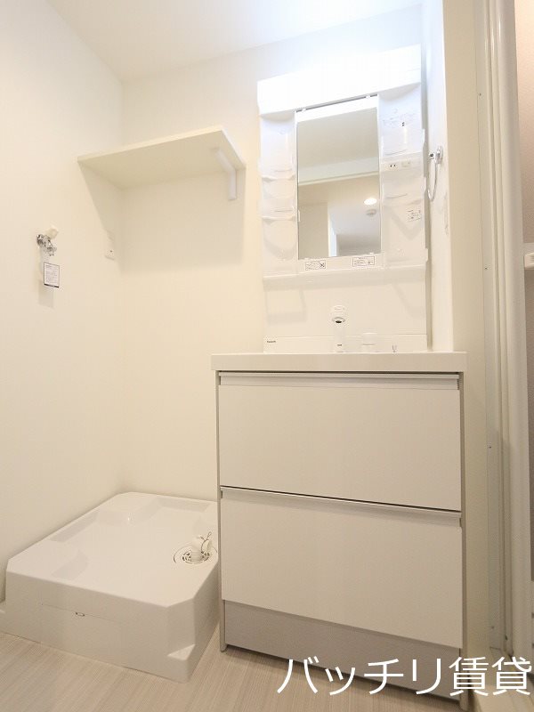 洗面設備　同型タイプの為、現状を優先致します。