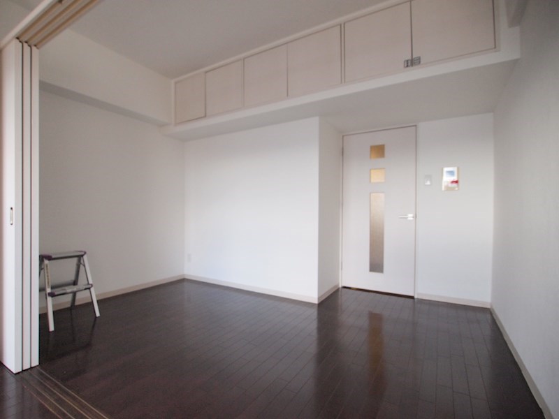 居室・リビング　落ち着いた雰囲気のリビングです。